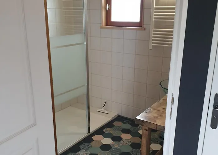 Le * Saint-Pierre-d'Artheglise